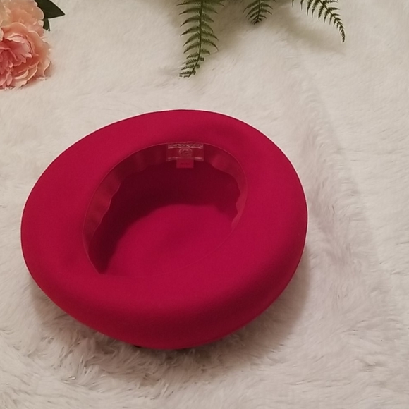 Red Hat Society Scala 100 % Wool Red Fedora Hat - Picture 4 of 5